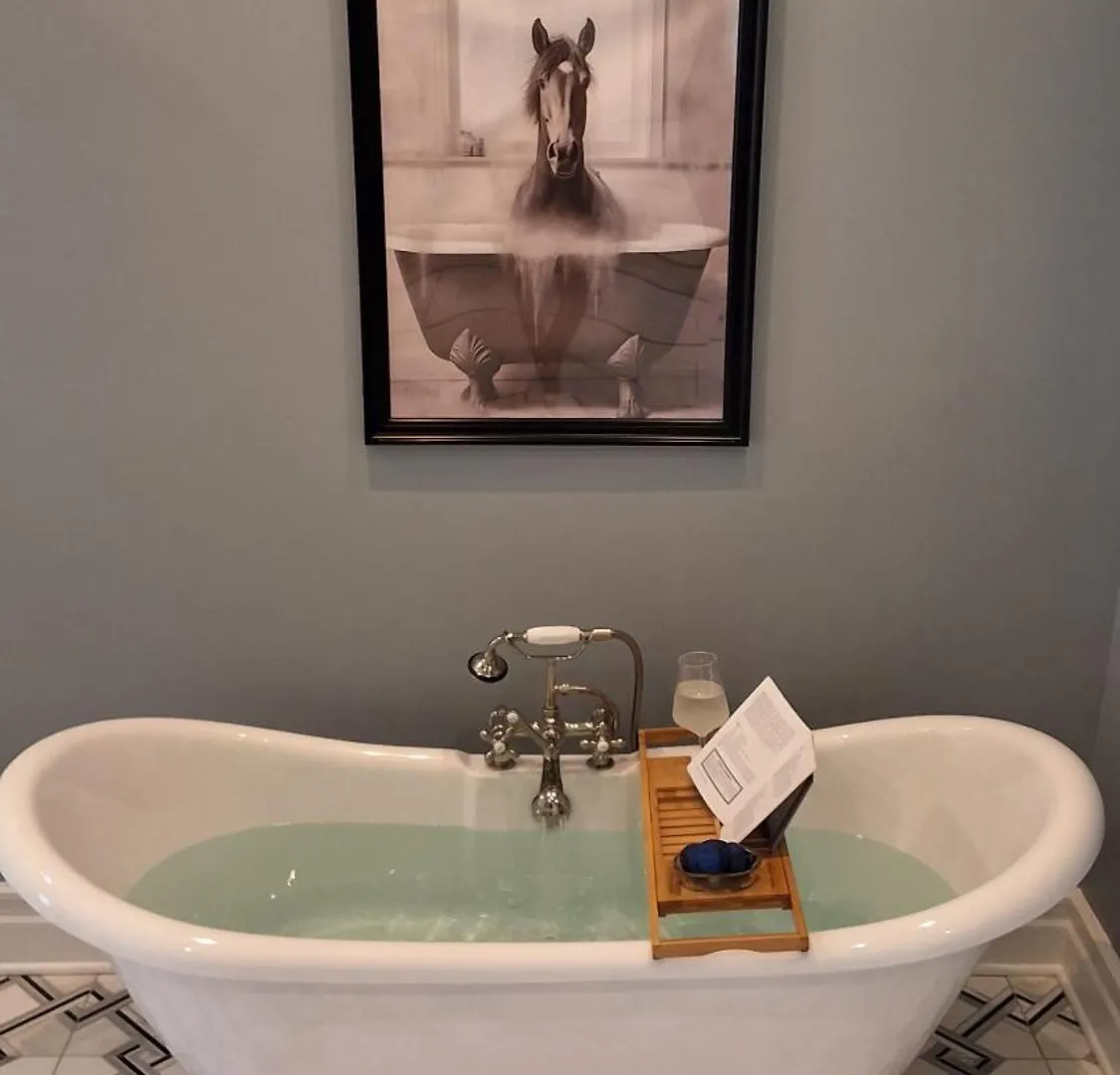 Bourbon Barrel Inn Bed & Breakfast Louisville