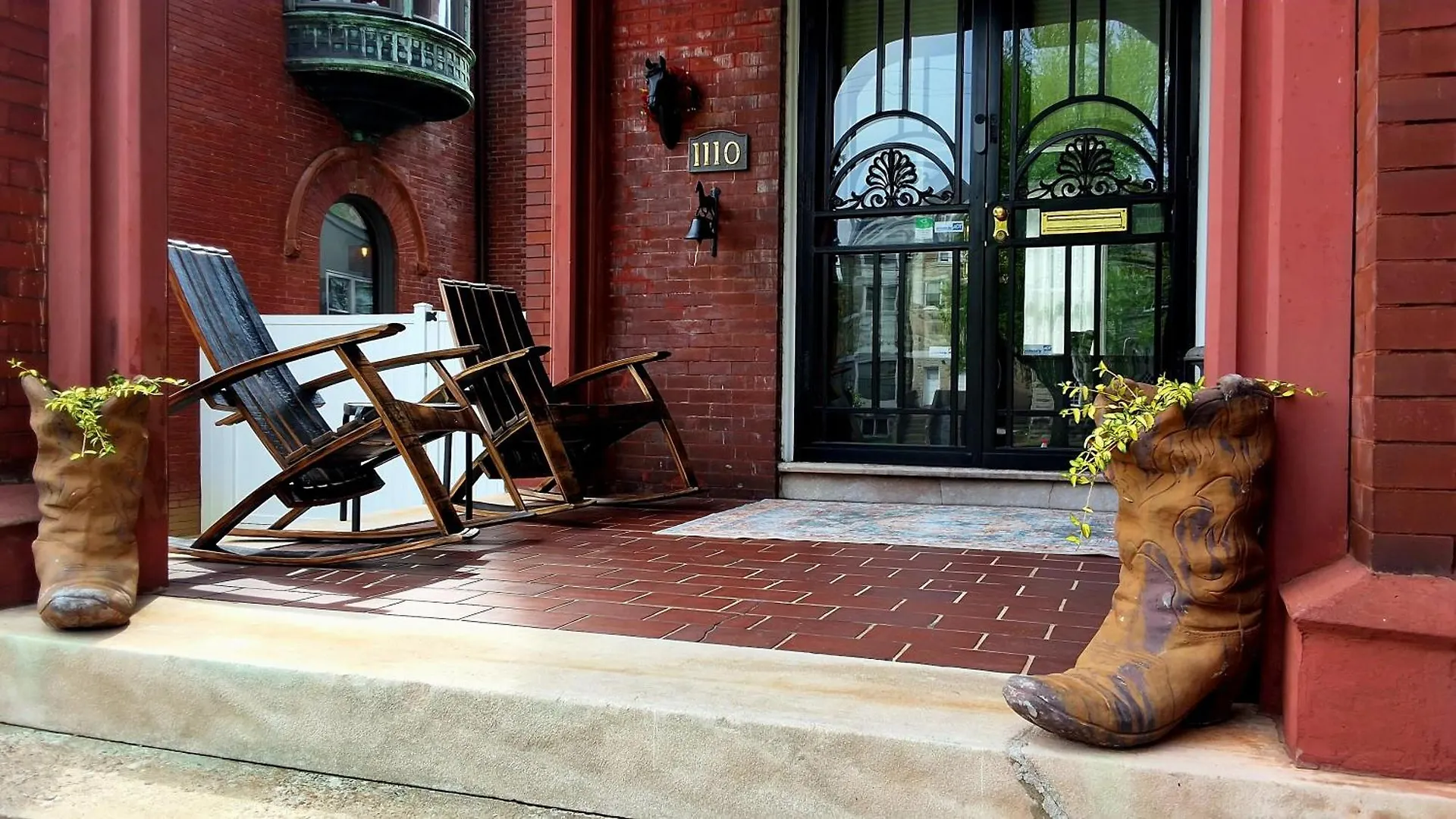 Bourbon Barrel Inn Bed & Breakfast Louisville